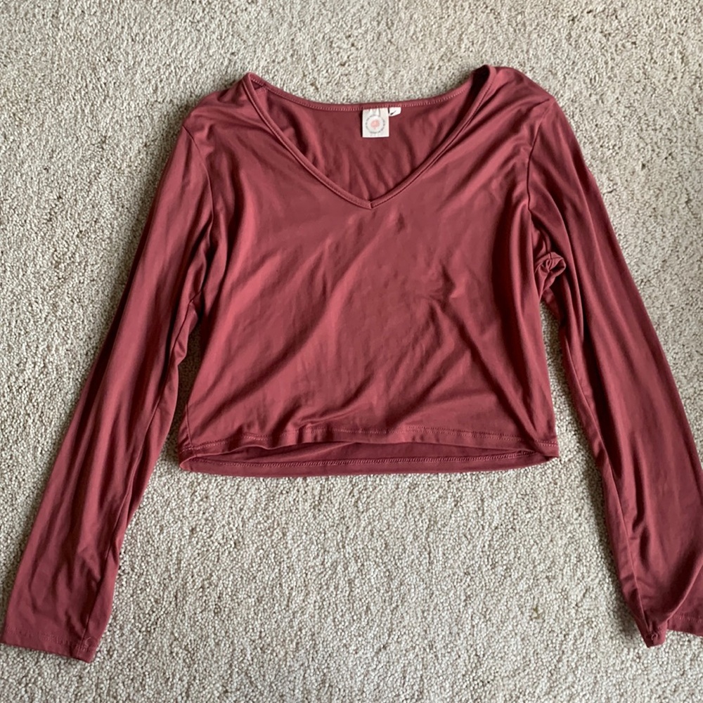 Dusty rose pink long sleeve v-neck crop top super soft and stretchy